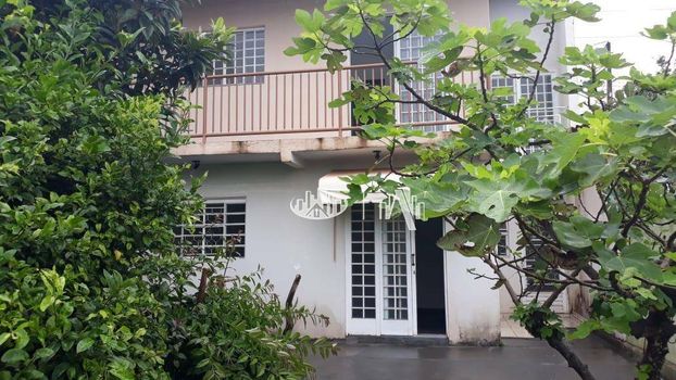 Foto 4 do(a) Casa de 3 quartos à venda em Jardim Presidente, Londrina