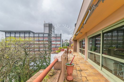 Foto 7 do(a) Cobertura de 4 quartos à venda em Floresta, Porto Alegre