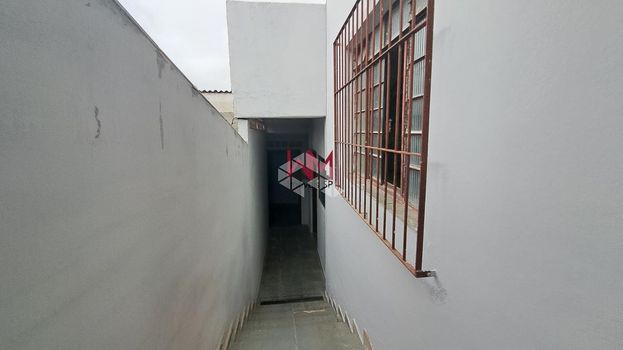 Foto 21 do(a) Casa de 3 quartos à venda em Jardim Maria Duarte, São Paulo