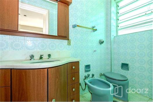 Foto 27 do(a) Apartamento de 4 quartos à venda em Independência, Porto Alegre
