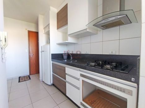 Foto 3 do(a) Apartamento de 2 quartos à venda em Loteamento Sumaré, Maringá