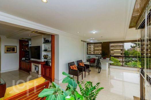 Foto 4 do(a) Apartamento de 3 quartos à venda em Mont Serrat, Porto Alegre