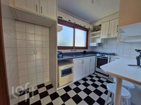 Foto 18 do(a) Apartamento de 3 quartos à venda em Petrópolis, Porto Alegre