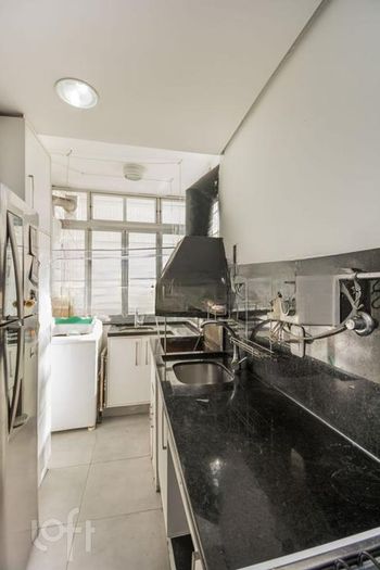 Foto 14 do(a) Apartamento de 1 quartos à venda em Azenha, Porto Alegre