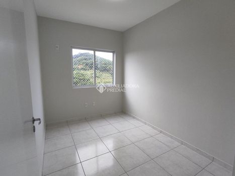Foto 8 do(a) Apartamento de 2 quartos à venda em Potecas, São José