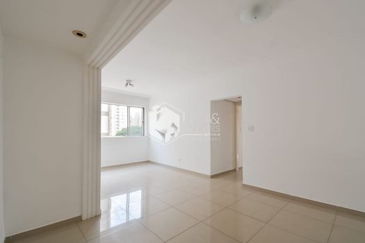 Foto 1 do(a) Apartamento de 2 quartos à venda em Moema, São Paulo