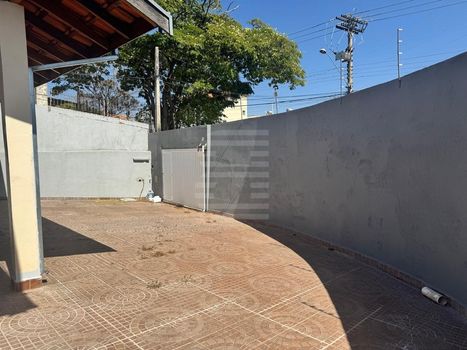 Foto 18 do(a) Casa de 3 quartos à venda em Vila Lemos, Campinas