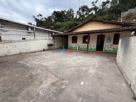 Foto 1 do(a) Casa de 7 quartos à venda em São Jorge, João Monlevade