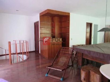 Foto 9 do(a) Cobertura de 4 quartos à venda em Cosme Velho, Rio de Janeiro