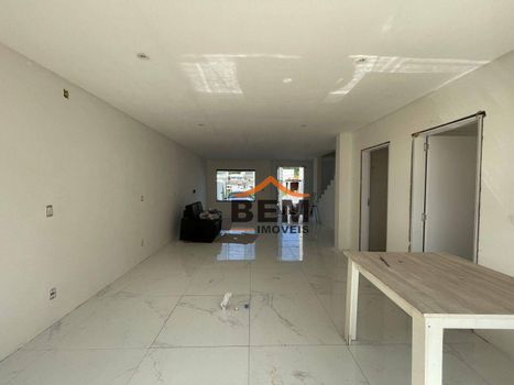Foto 5 do(a) Casa de 3 quartos à venda em Rio Pequeno, Camboriú