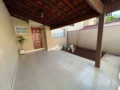 Foto 2 do(a) Casa de 3 quartos à venda em São Vicente, Londrina