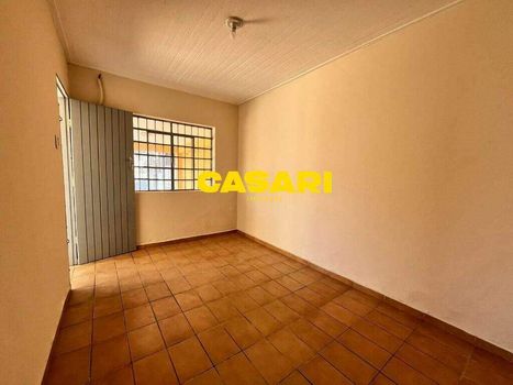 Foto 4 do(a) Casa de 4 quartos à venda em Vila Nogueira, Diadema