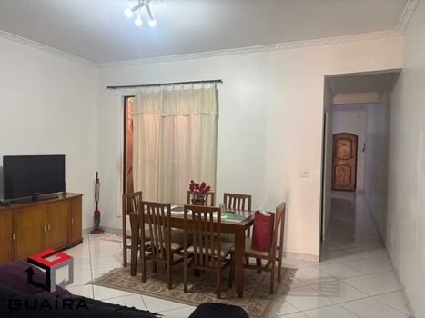 Foto 5 do(a) Casa de 3 quartos à venda em Vila Camilópolis, Santo André