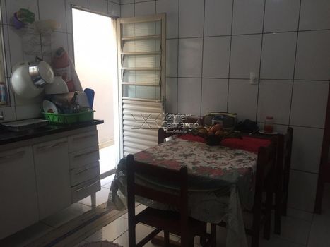 Foto 7 do(a) Casa de 4 quartos à venda em Jardim Cherveson, Rio Claro