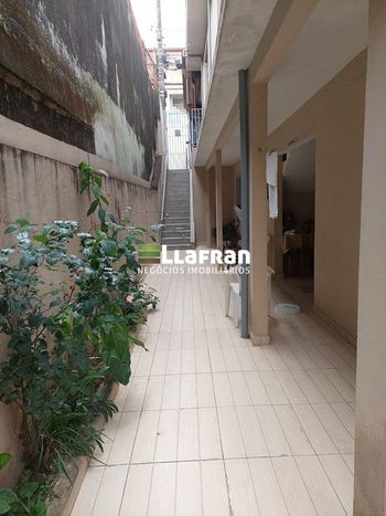Foto 1 do(a) Casa de 4 quartos à venda em Jardim Macedônia, São Paulo