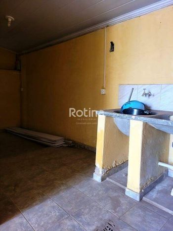 Foto 8 do(a) Casa de 3 quartos à venda em Nossa Senhora das Graças, Uberlândia