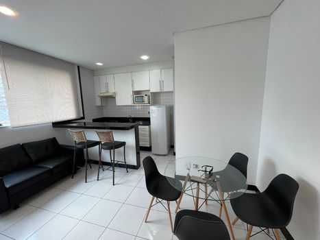 Foto 3 do(a) Apartamento de 1 quartos para alugar em Lourdes, Belo Horizonte