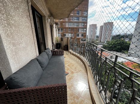 Foto 1 do(a) Apartamento de 4 quartos à venda em Moema, São Paulo