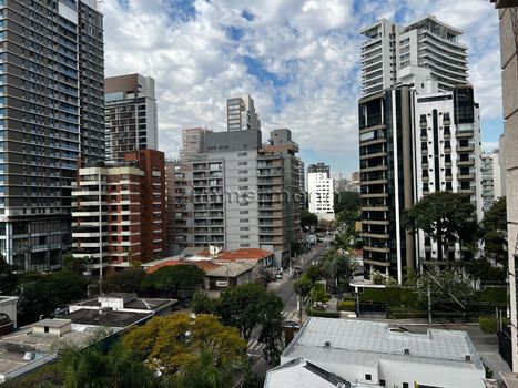 Foto 2 do(a) Apartamento de 4 quartos à venda em Moema, São Paulo