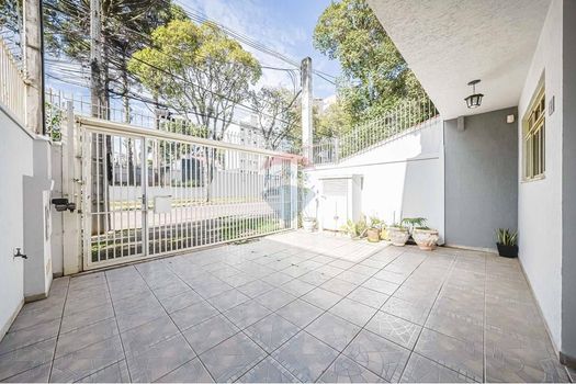 Foto 43 do(a) Casa de 3 quartos à venda em Água Verde, Curitiba