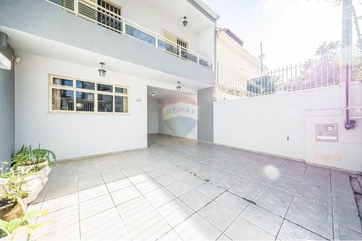 Foto 41 do(a) Casa de 3 quartos à venda em Água Verde, Curitiba