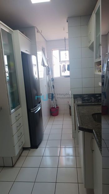 Foto 20 do(a) Apartamento de 3 quartos para alugar em San Remo, Londrina