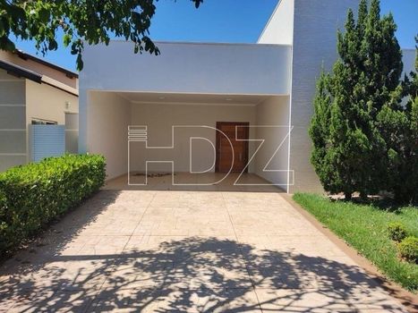 Foto 2 do(a) Casa em Condomínio de 3 quartos para alugar em Residencial Village Damha, Araraquara