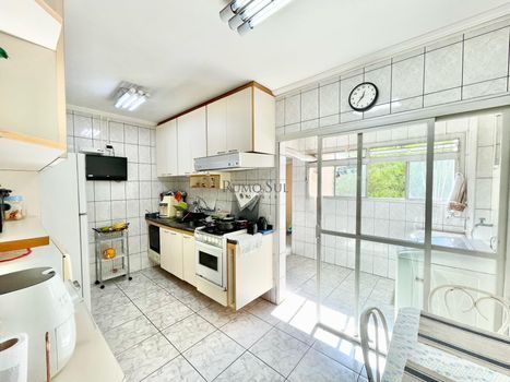 Foto 11 do(a) Apartamento de 3 quartos à venda em Vila Sofia, São Paulo