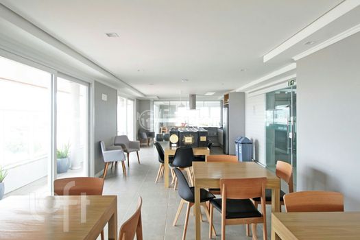 Foto 4 do(a) Apartamento de 3 quartos à venda em Vila Ipiranga, Porto Alegre