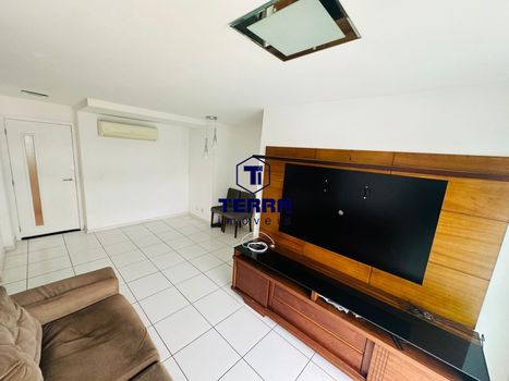 Foto 10 do(a) Apartamento de 3 quartos à venda em Charitas, Niterói