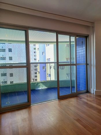 Foto 3 do(a) Apartamento de 3 quartos para alugar em Real Parque, São Paulo