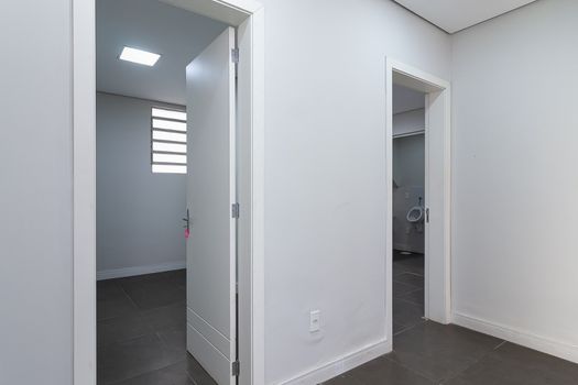 Foto 12 do(a) Sala / Conjunto Comercial de 4 quartos à venda em São João, Porto Alegre