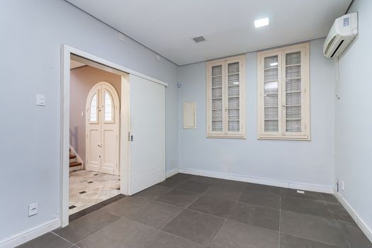 Foto 5 do(a) Sala / Conjunto Comercial de 4 quartos à venda em São João, Porto Alegre