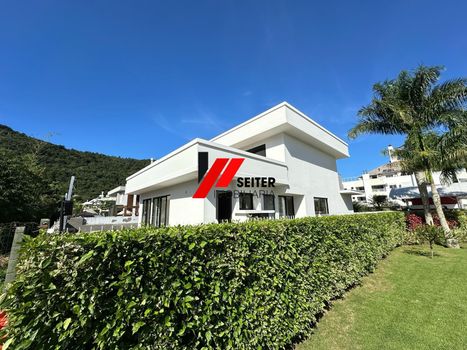 Foto 21 do(a) Casa de 4 quartos à venda em Ponta das Canas, Florianópolis