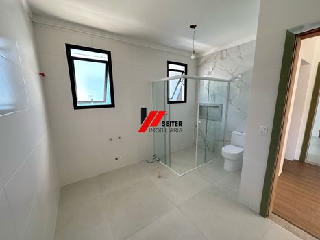 Foto 8 do(a) Casa de 4 quartos à venda em Ponta das Canas, Florianópolis