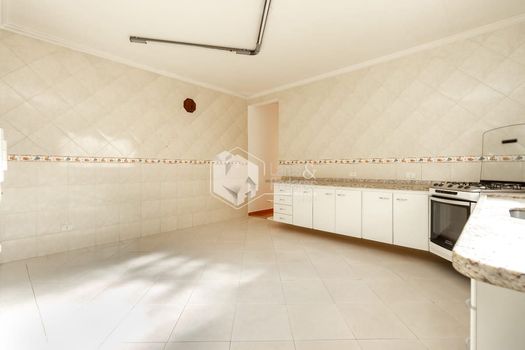 Foto 44 do(a) Casa de 4 quartos à venda em Vila Zat, São Paulo