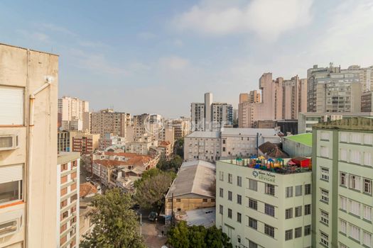 Foto 32 do(a) Apartamento de 2 quartos à venda em Centro Histórico, Porto Alegre