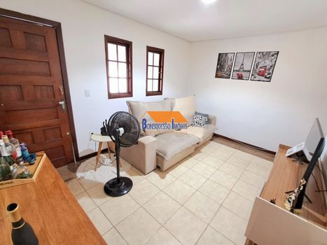 Foto 3 do(a) Casa de 3 quartos à venda em Santa Mônica, Belo Horizonte