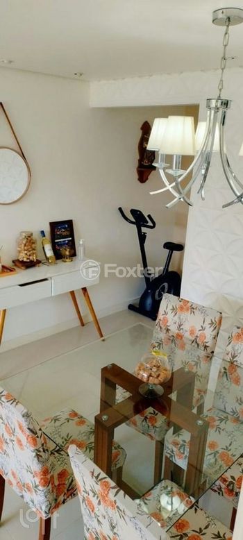 Foto 2 do(a) Apartamento de 2 quartos à venda em Teresópolis, Porto Alegre