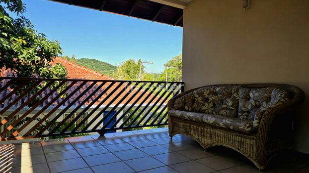 Foto 26 do(a) Apartamento de 4 quartos à venda em Ponta das Canas, Florianópolis