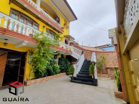 Foto 1 do(a) Casa de 4 quartos à venda em Vila Euclides, São Bernardo do Campo