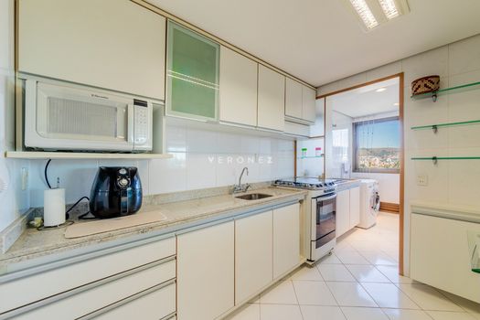 Foto 13 do(a) Apartamento de 3 quartos à venda em Petrópolis, Porto Alegre