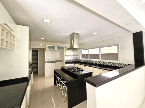 Foto 21 do(a) Casa em Condomínio de 4 quartos para alugar em Chácara Moinho Velho, Carapicuíba