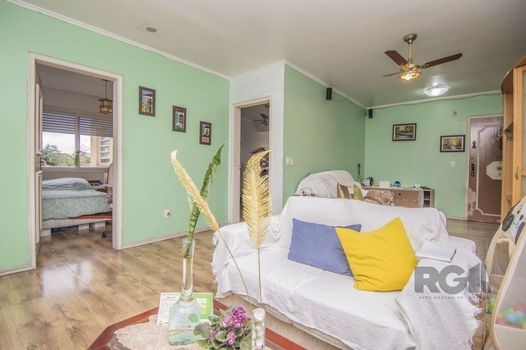 Foto 3 do(a) Flat de 3 quartos à venda em Rio Branco, Porto Alegre