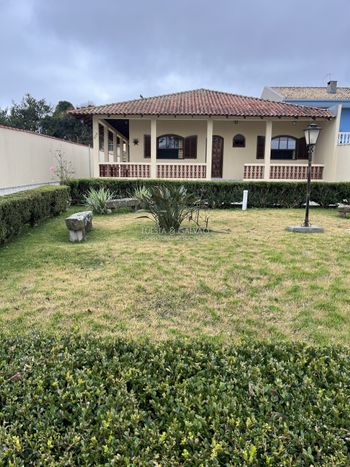 Foto 1 do(a) Casa de 4 quartos para alugar em Boqueirão, Curitiba