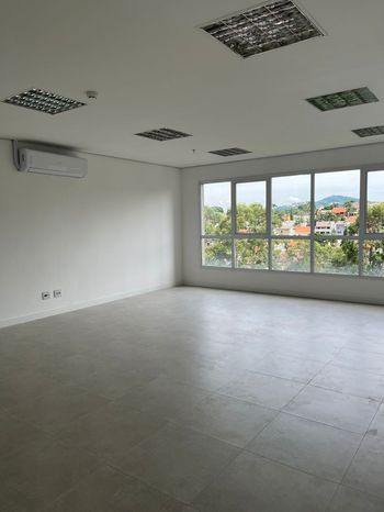 Foto 1 do(a) Sala / Conjunto Comercial false à venda em Sítio Tamboré Alphaville, Barueri
