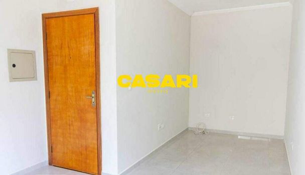 Foto 3 do(a) Apartamento de 2 quartos à venda em Vila Eldízia, Santo André