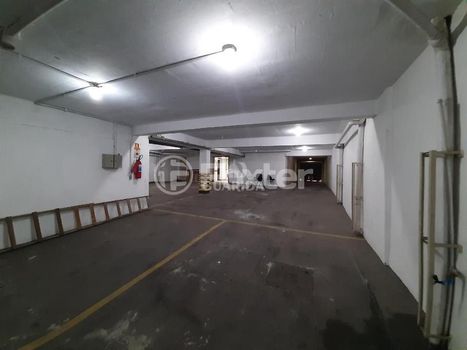 Foto 33 do(a) Edifício Inteiro false à venda em Petrópolis, Porto Alegre