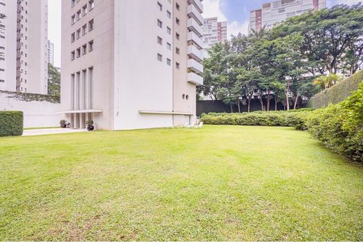 Foto 3 do(a) Apartamento de 4 quartos à venda em Jardim Londrina, São Paulo