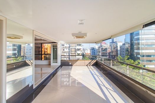 Foto 4 do(a) Apartamento de 3 quartos à venda em Auxiliadora, Porto Alegre
